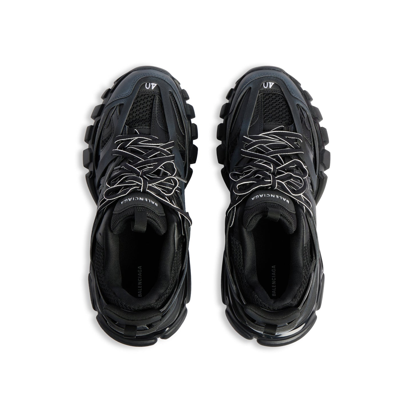 Sneakers Track